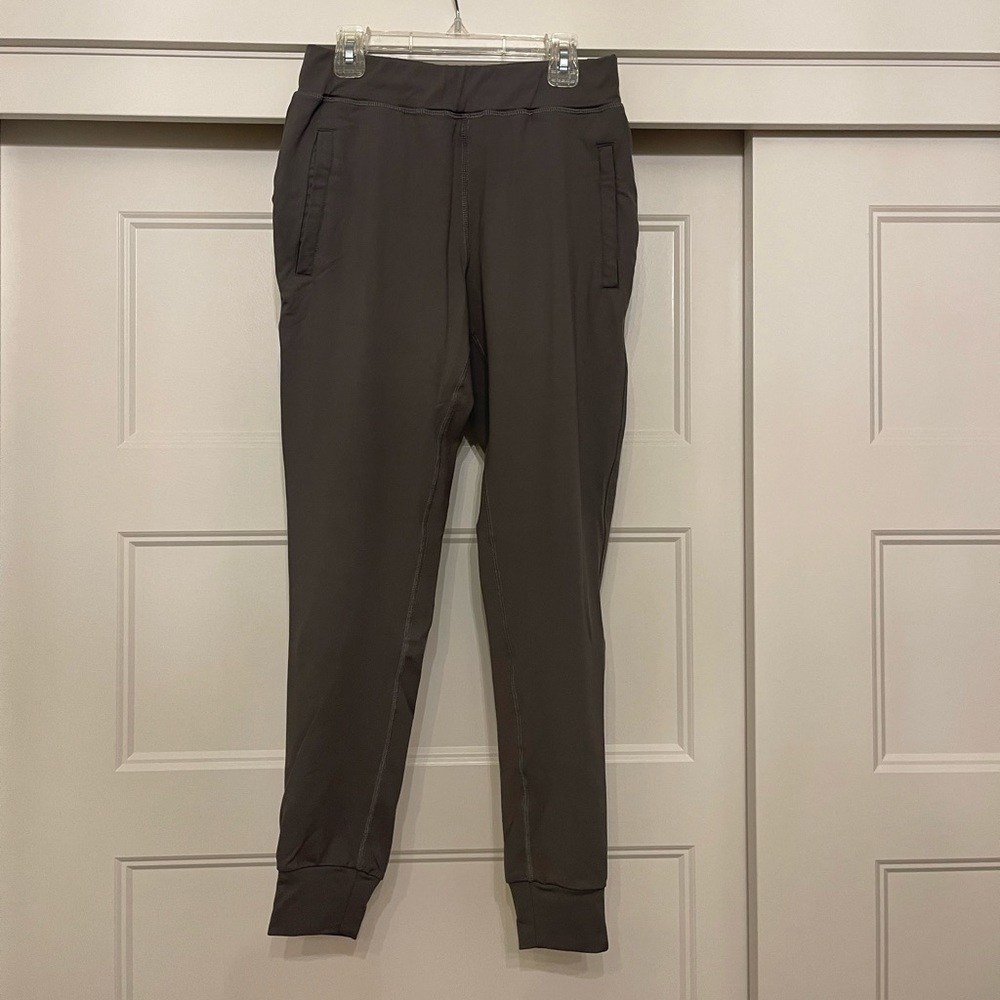 Alphalete jogger